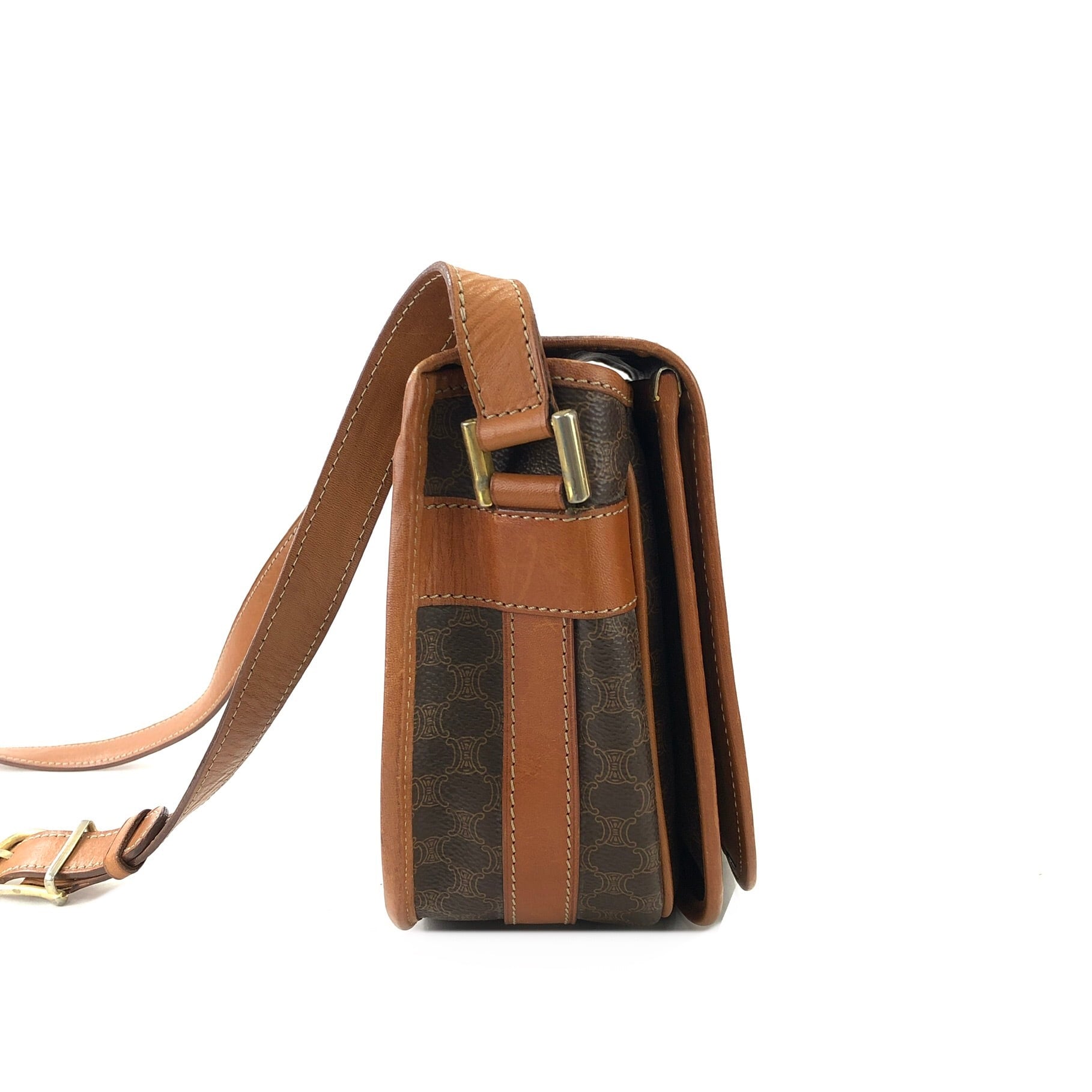 CELINE セリーヌ マカダム ブラゾン型押し ハーフムーン フラップ
