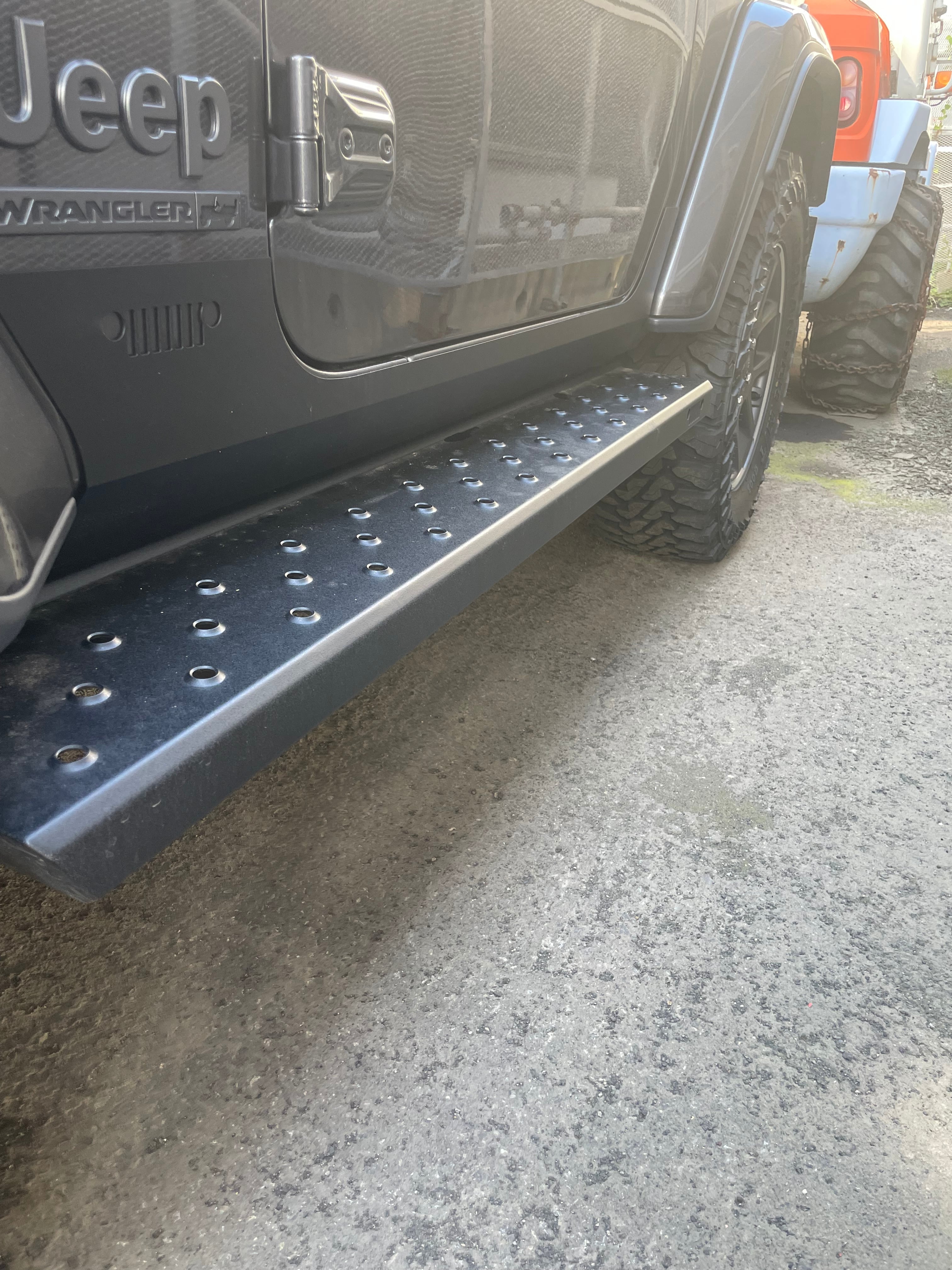 Jeep®WRANGLER JL ロックガードショート塗装あり【カスタムパーツ