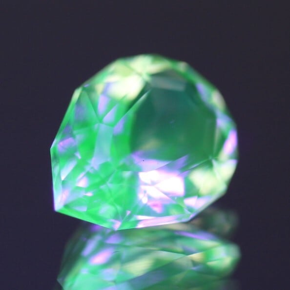 ハイアライトオパール（ハンガリー産）ZBカット 0.795ct. 価格交渉可能