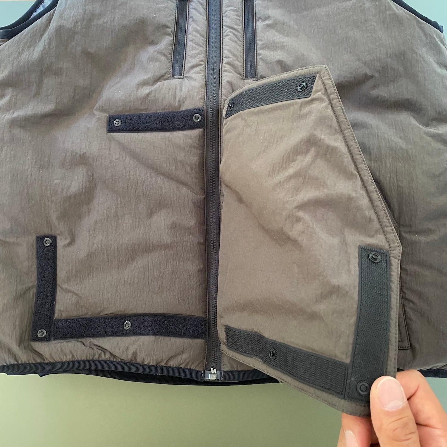 ENDS and MEANS／Tactical Puff Vest【 African Black 】 | CAMILOTA