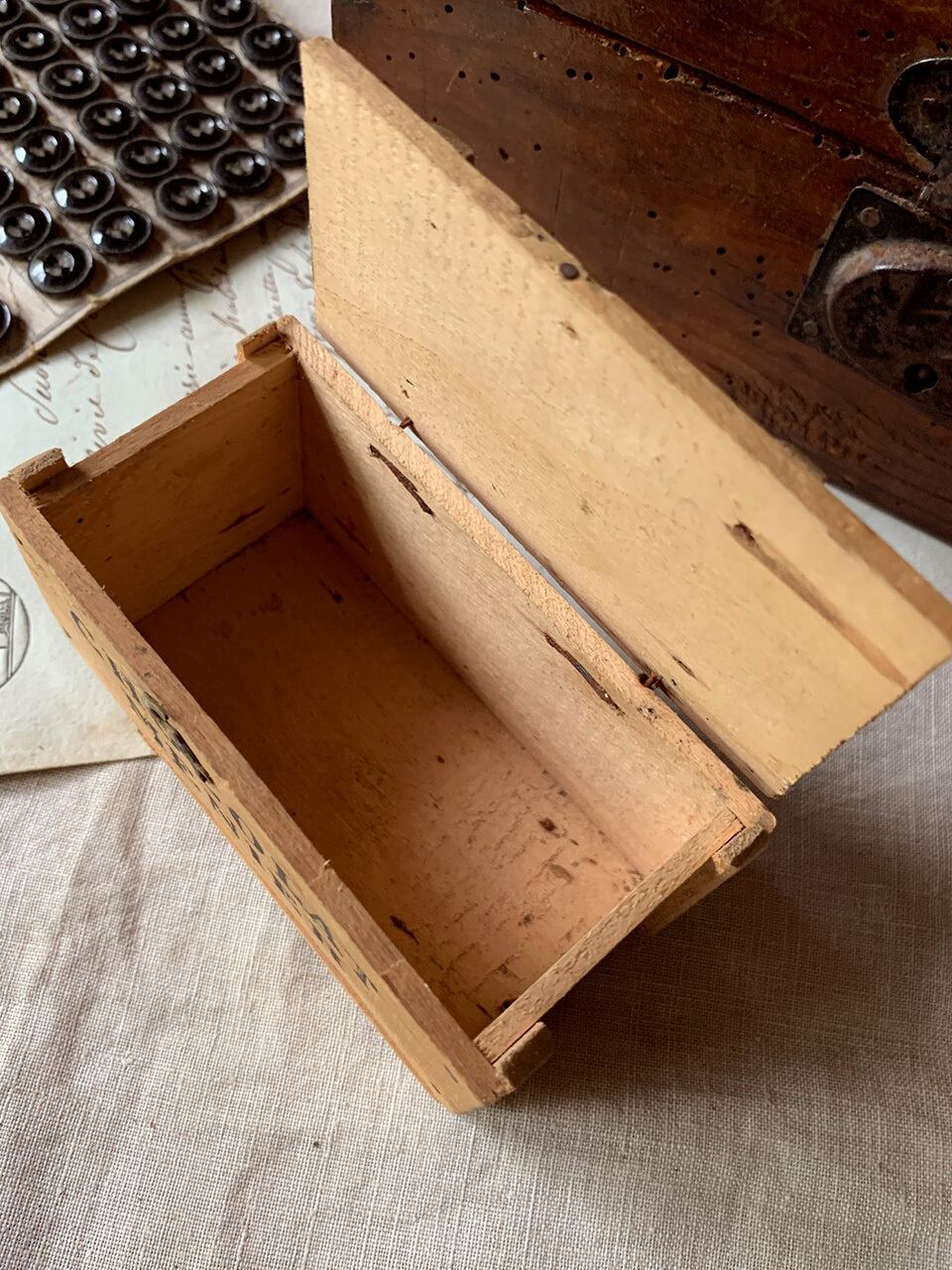 ショコラムニエの木箱 (小) | Brocante de La Cocotte （フランス