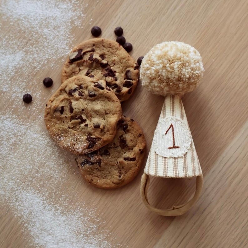 KruhitkaLove / Beige Stripe Party Hat （Cape別売り） | chamo