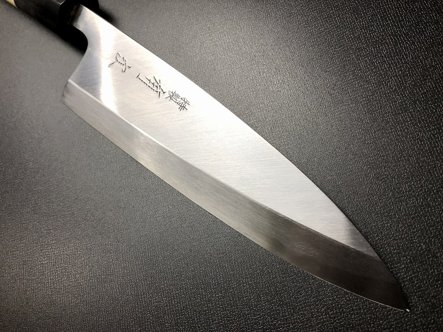 有次包丁 相出刃 165mm 白鋼2 ARITSUGU 特製 築地 鞘付き 朴の木柄 名