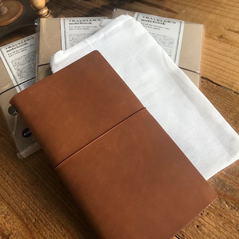 旧ロゴmidori travelers notebook 連結バンド付 - メルカリ 旧ロゴ