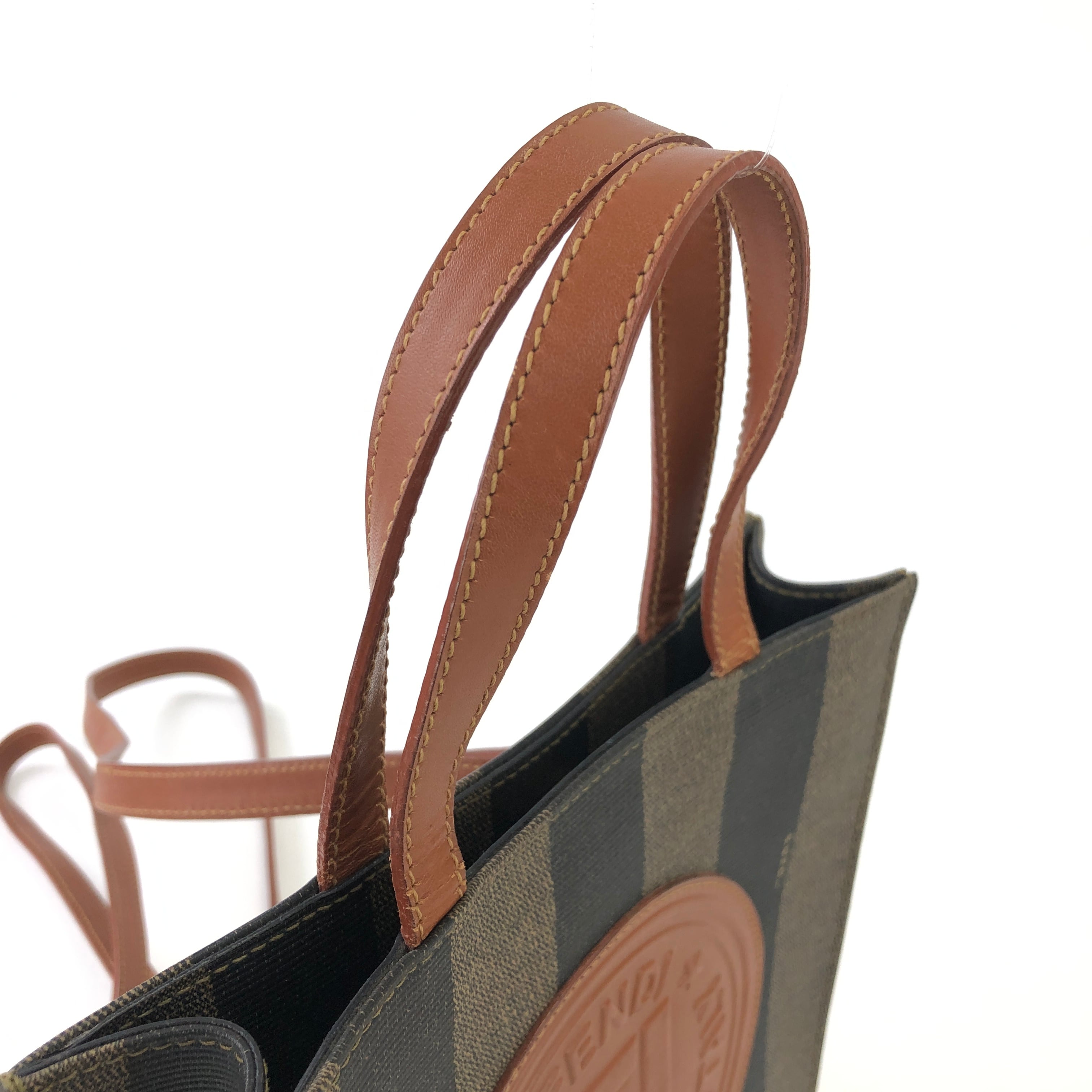 FENDI フェンディ ペカン柄 ビッグロゴ PVC×レザー 2WAY ハンドバッグ