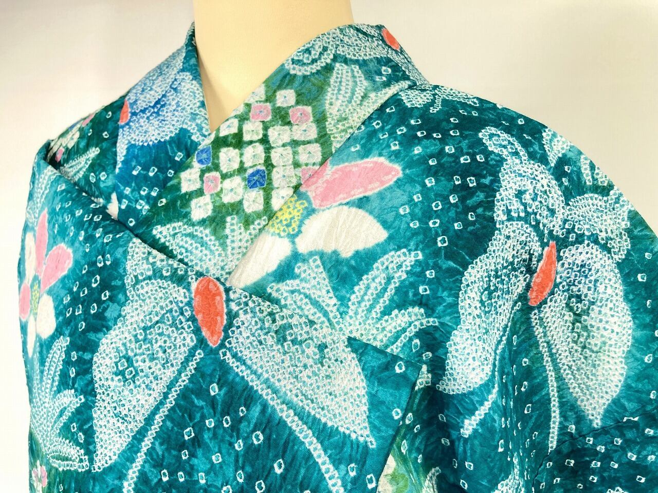 有松絞り【浴衣】未使用 蝶 綿 夏着物 青緑 黄緑 ピンク 赤 碧色 098