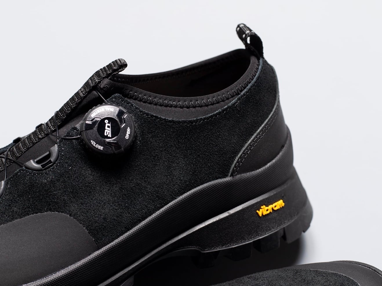 pg”OLIVER “ BLACK | Lapel online store