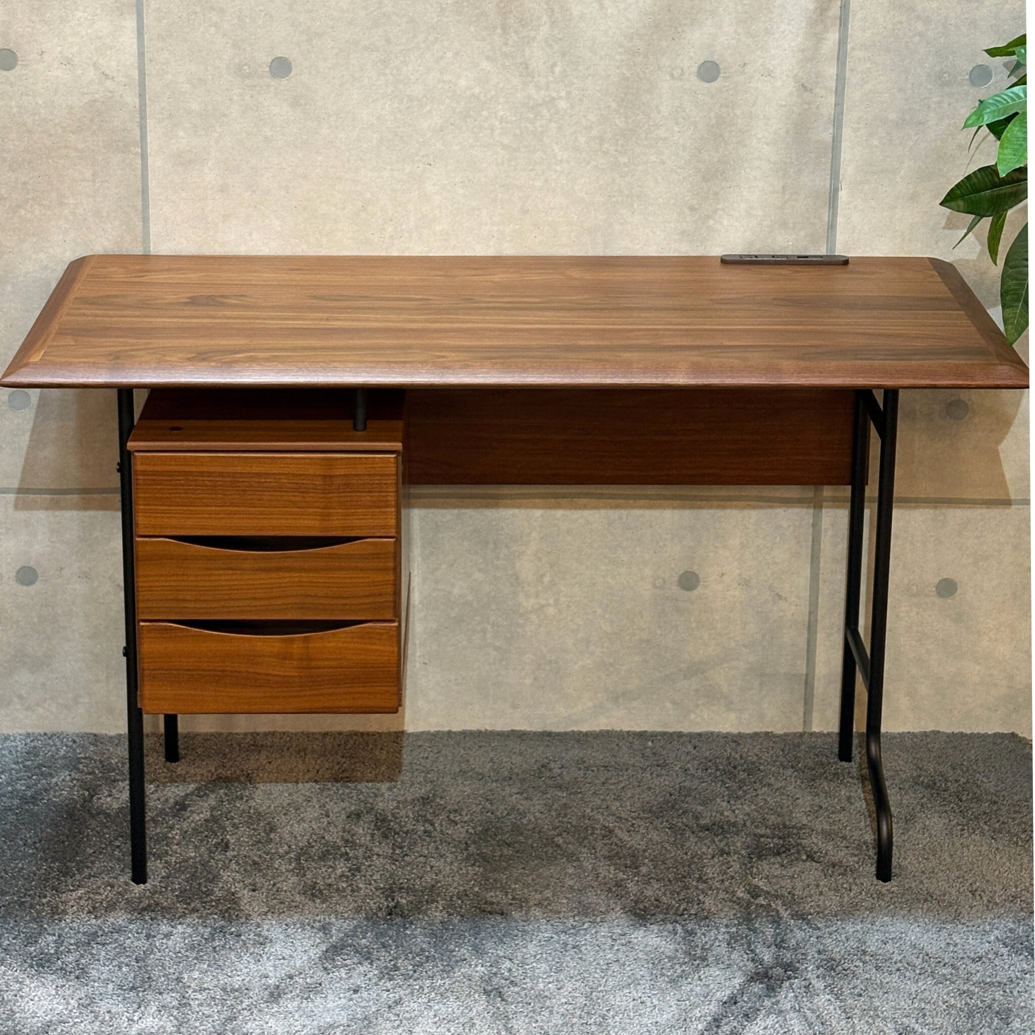 新品】デスク | ウォールナット×ブラックアイアン ワークデスク 120cm