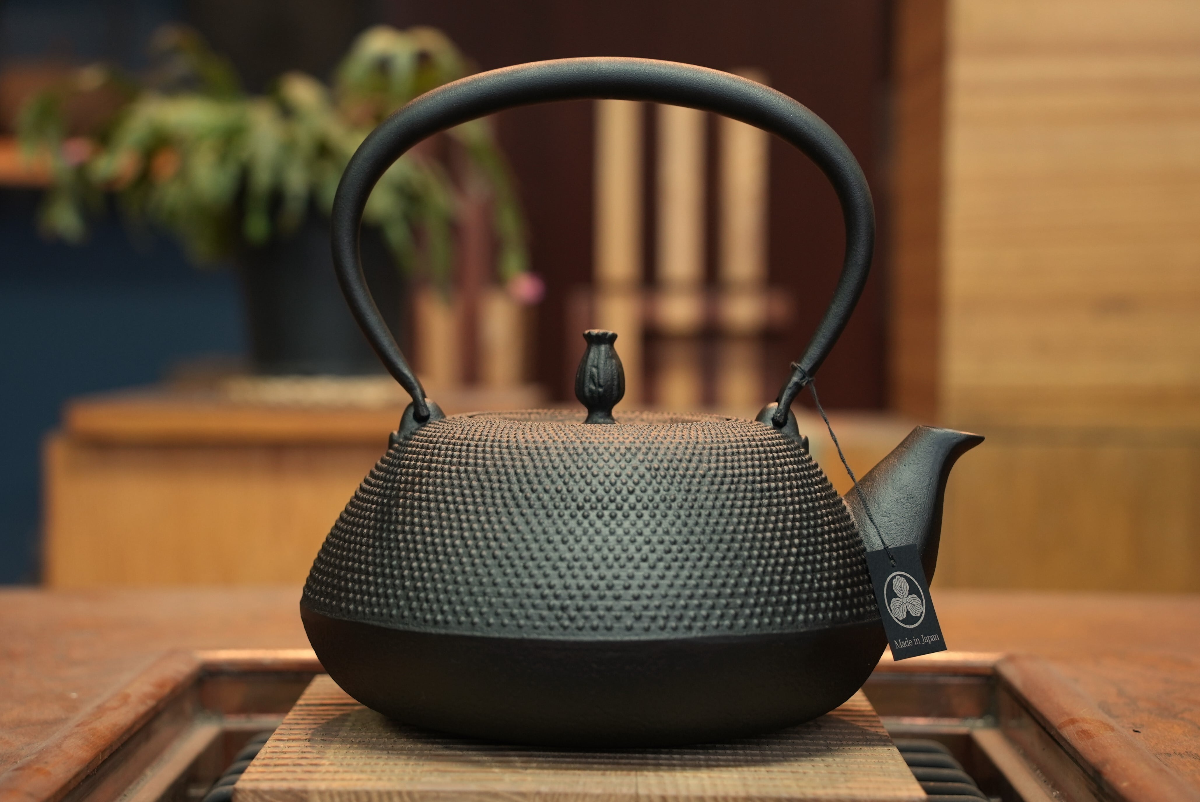 受注生産品)南部鉄器 鉄瓶 変算珠あられ 黒 1.8L | 1848年創業 南部