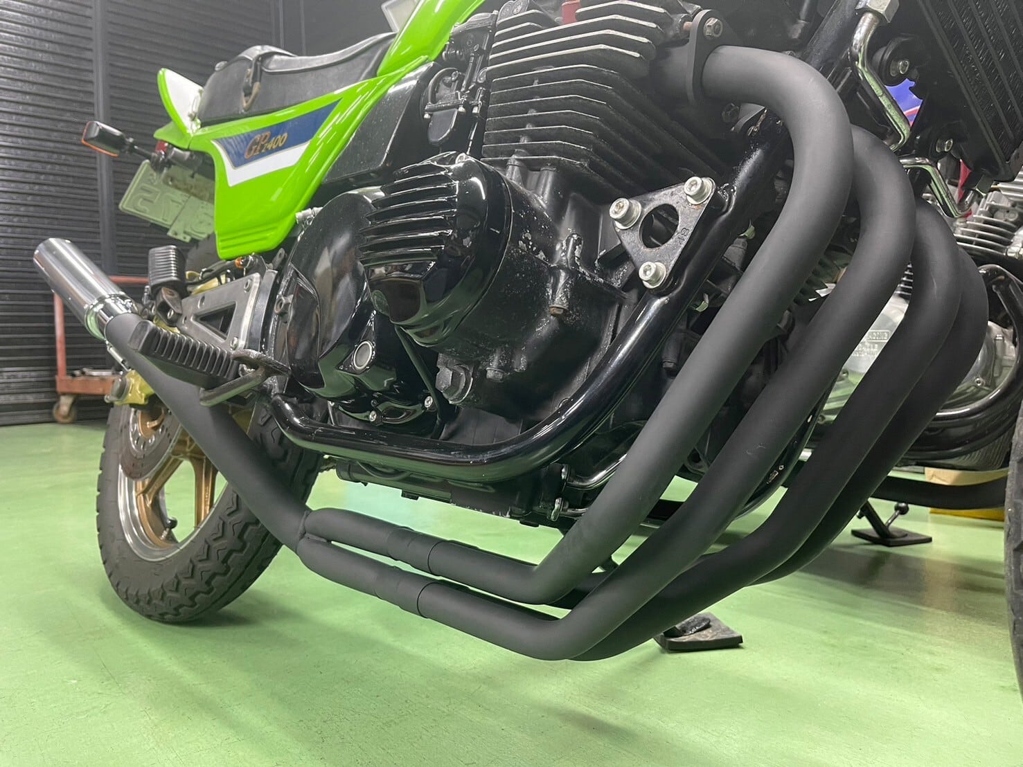 Z400GP用 猪武者ブレット管(第二章)外伝 ブラック サイレンサーセット