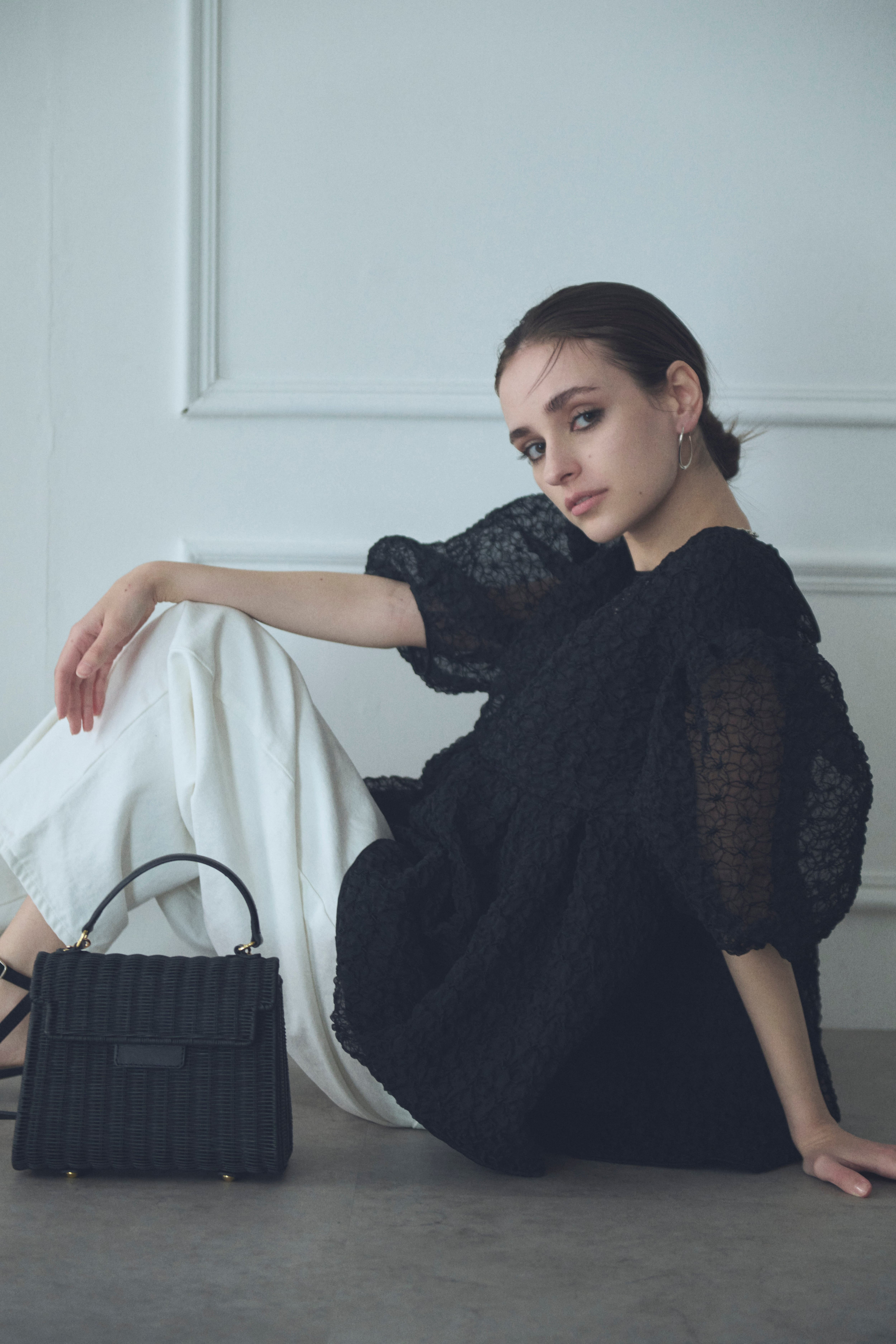 Embroidery organdy blouse | Bluelea