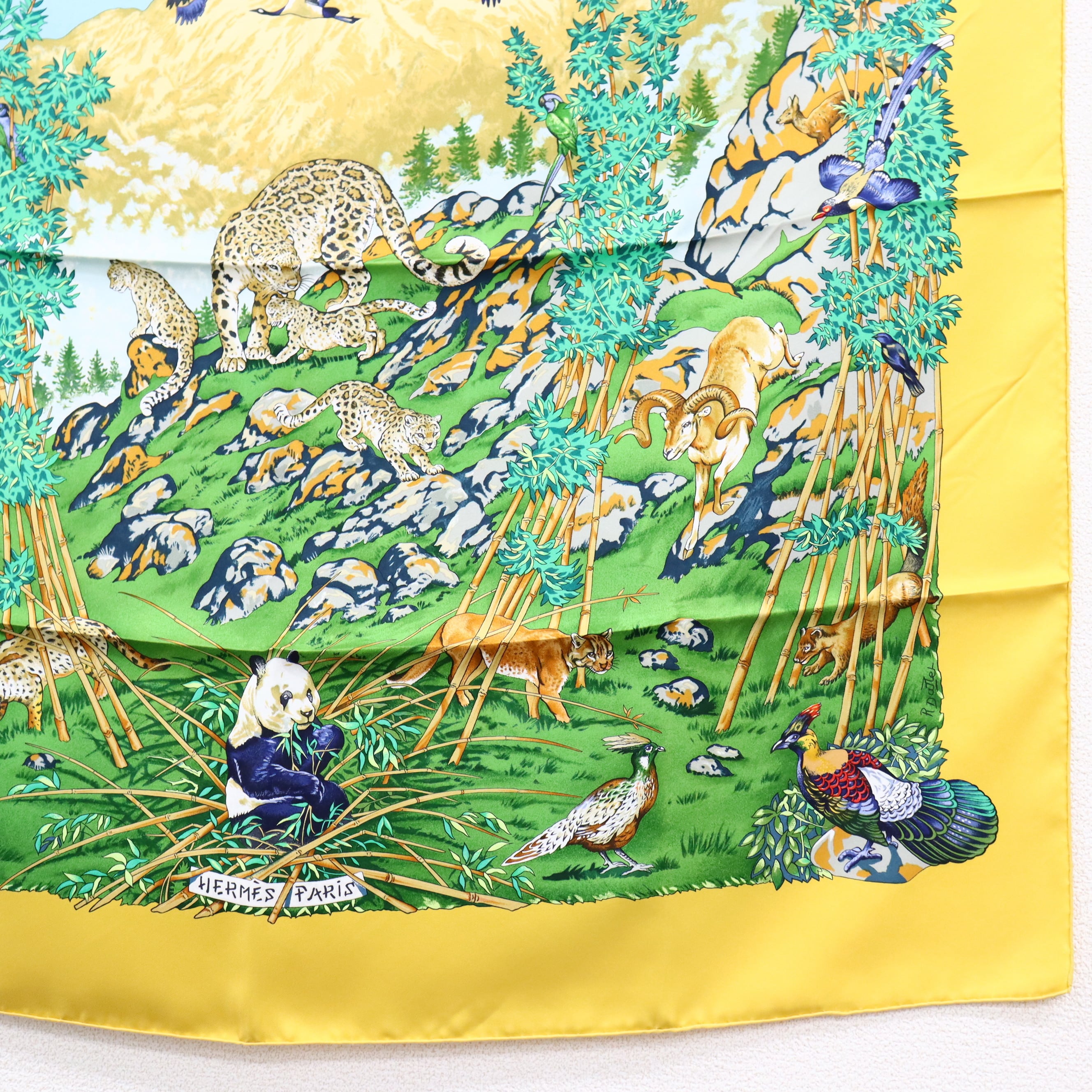 HERMES エルメス カレ90 四川省 sichuan パンダ 動物 シルクスカーフ