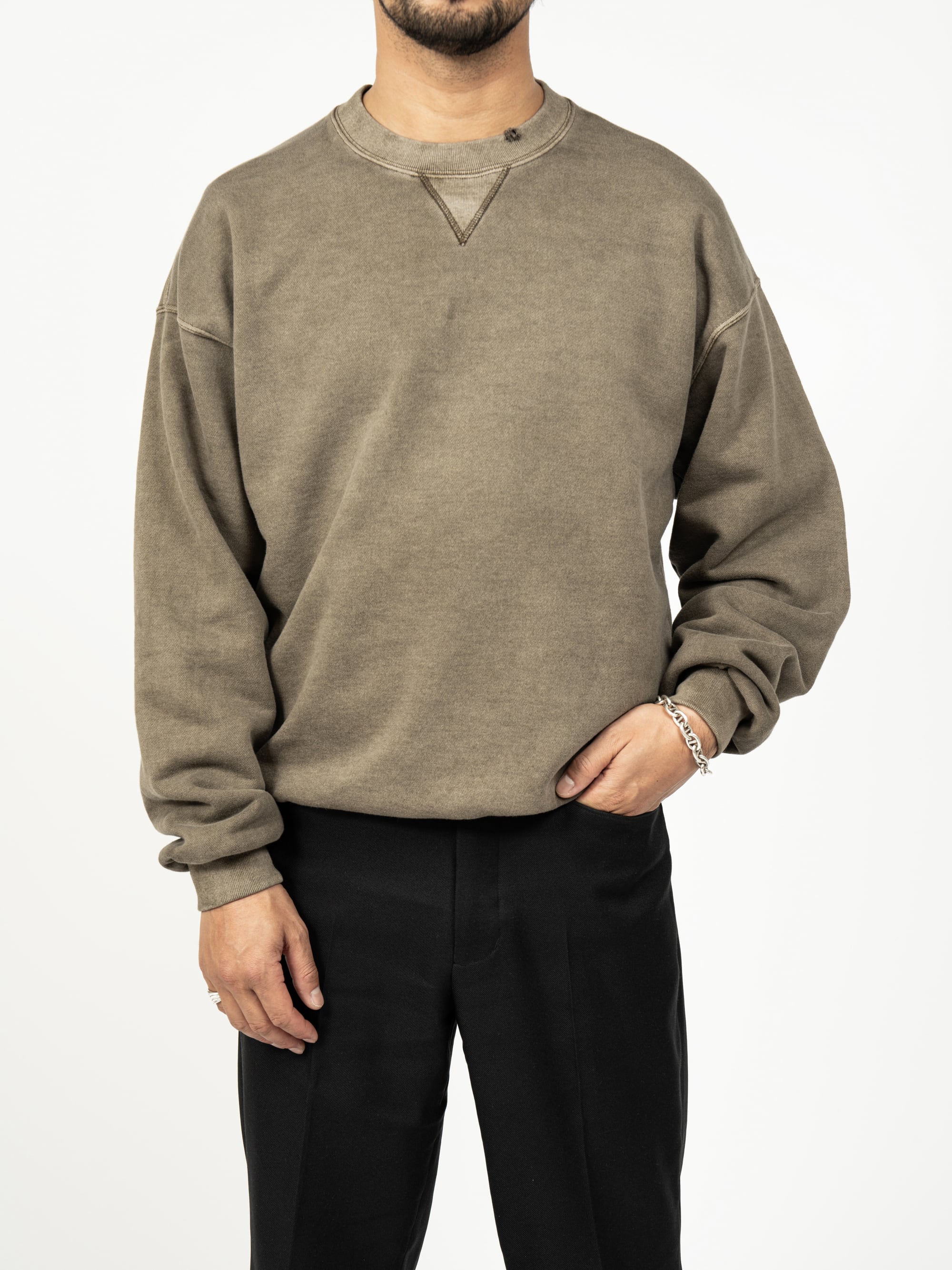 Pigment Damage Processing Crew Neck Sweat (brown) | OVY