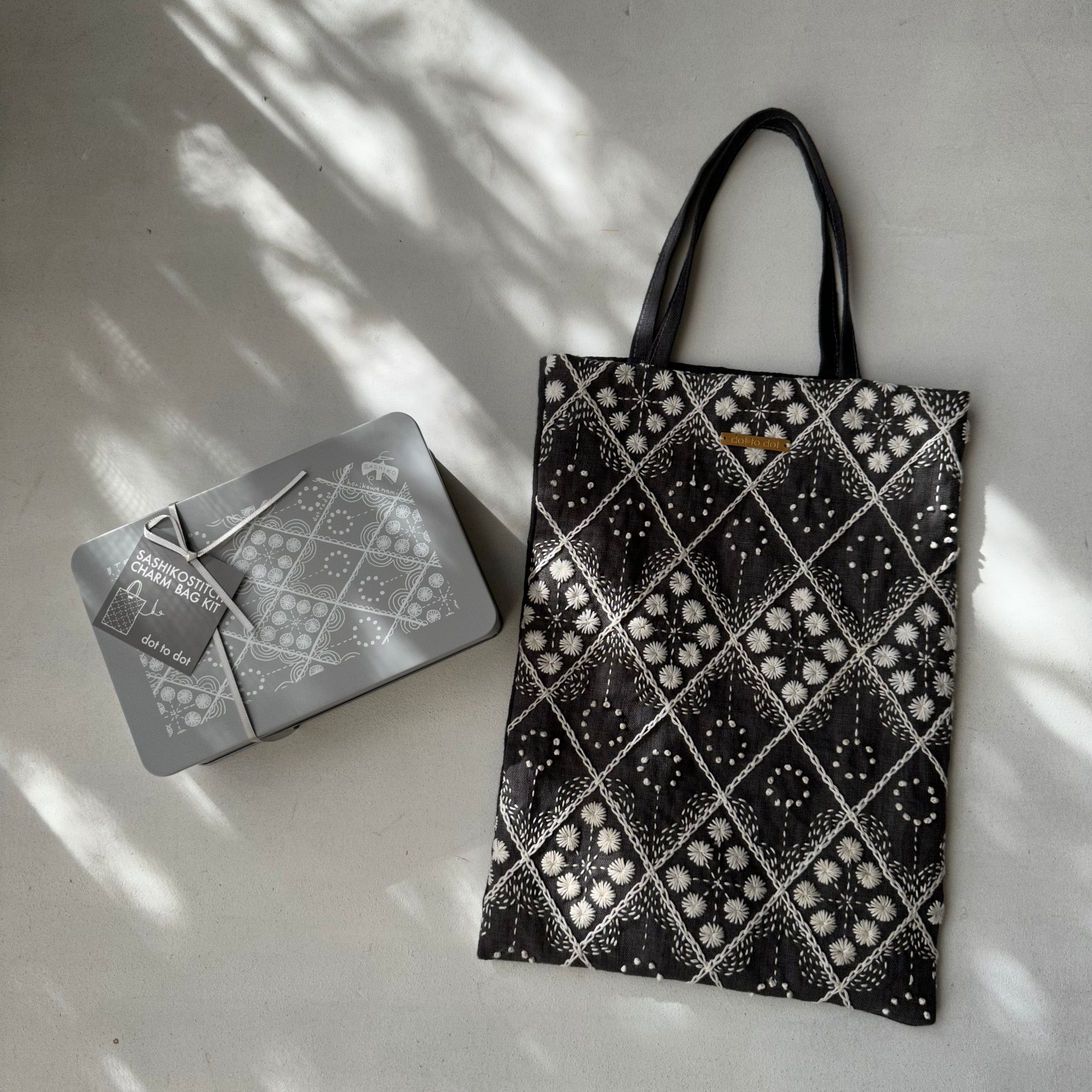 SASHIKOSTITCH チャームバッグキット「クッキーボックス」(ブラック