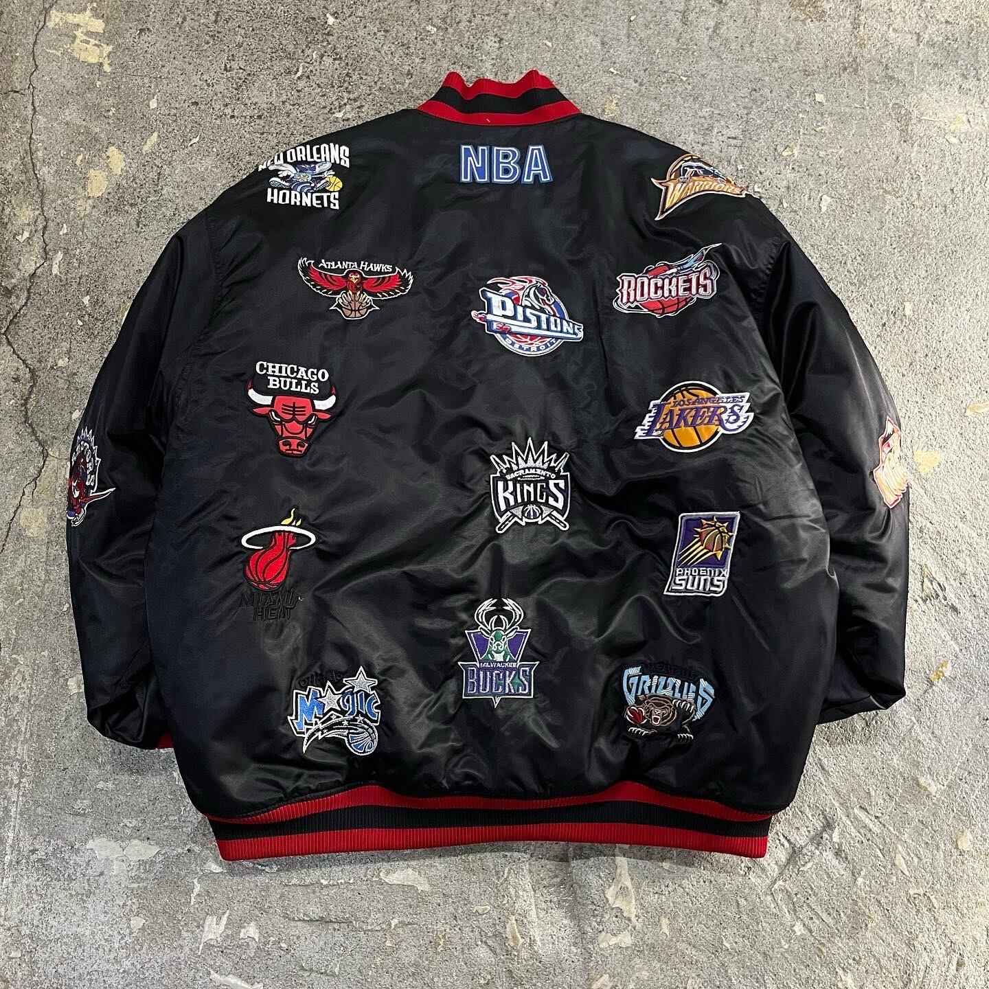 90s UNIQUE×NBA mulch Wappen nylon stadium jacket 【仙台店】 | What