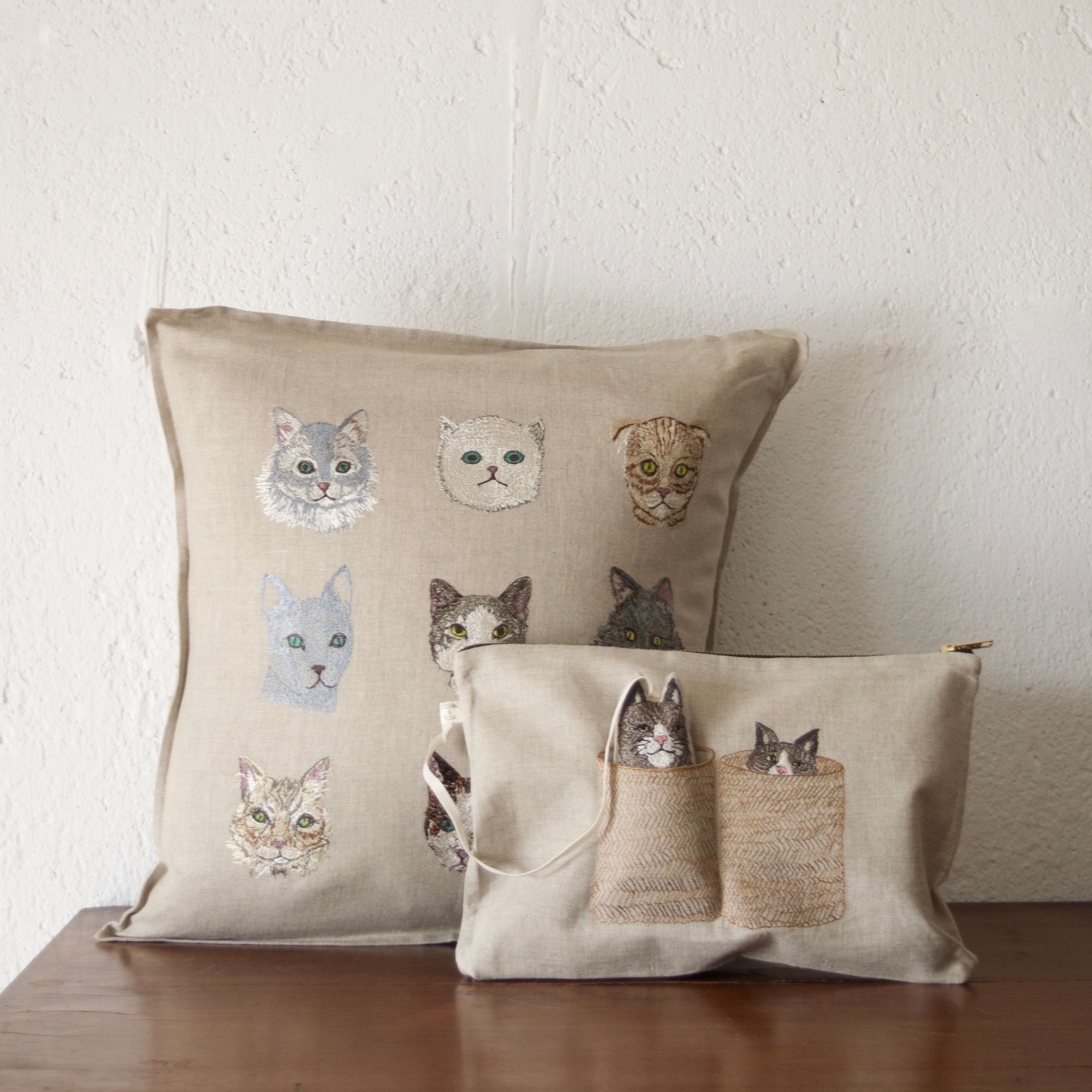 CORAL&TUSK [Cats Pillow] 猫9匹 クッションカバー 40x40cm(コーラル