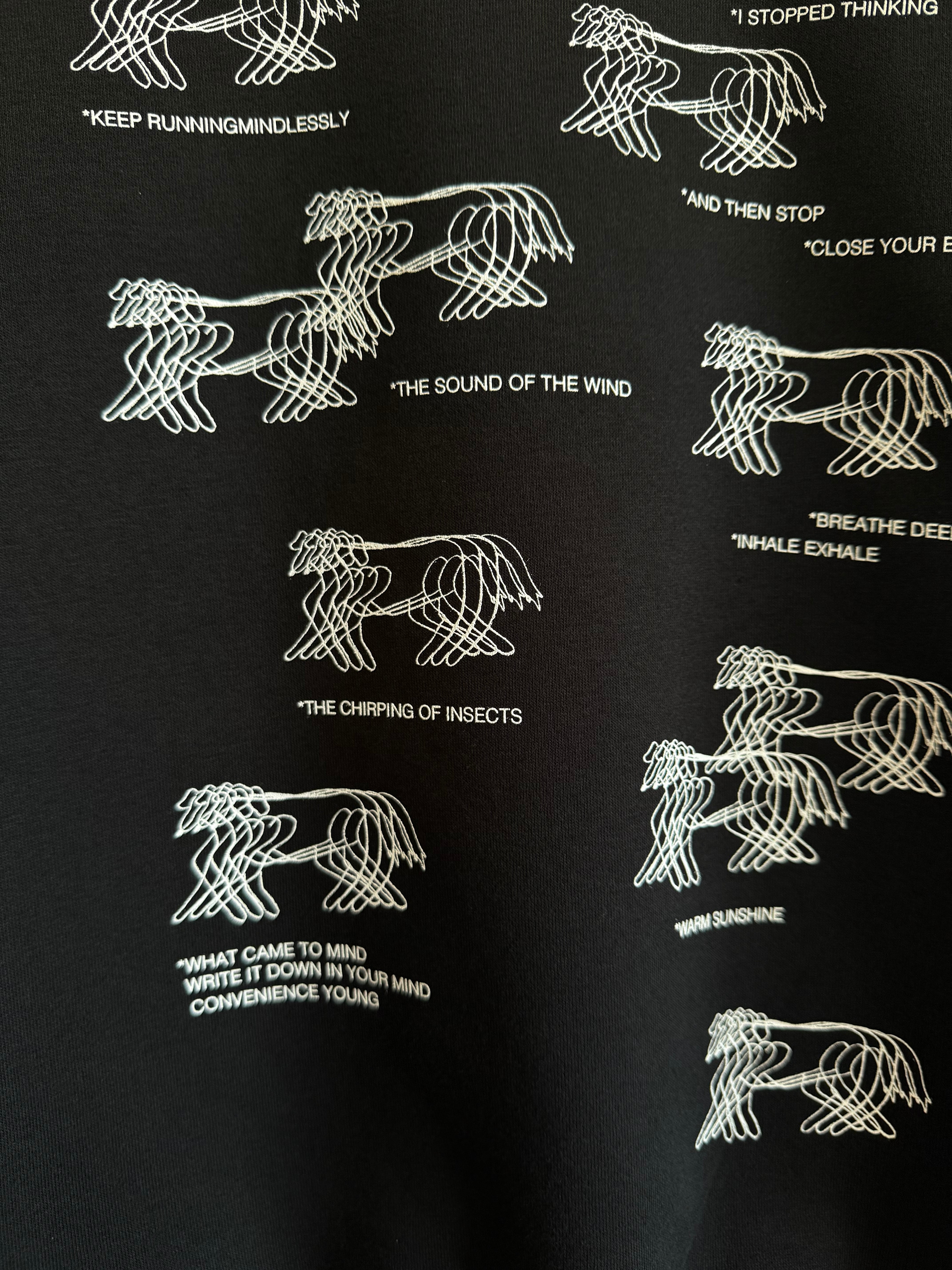 RUNNING DOGS SWEAT : BLACK | CONVENIENCE YOUNG