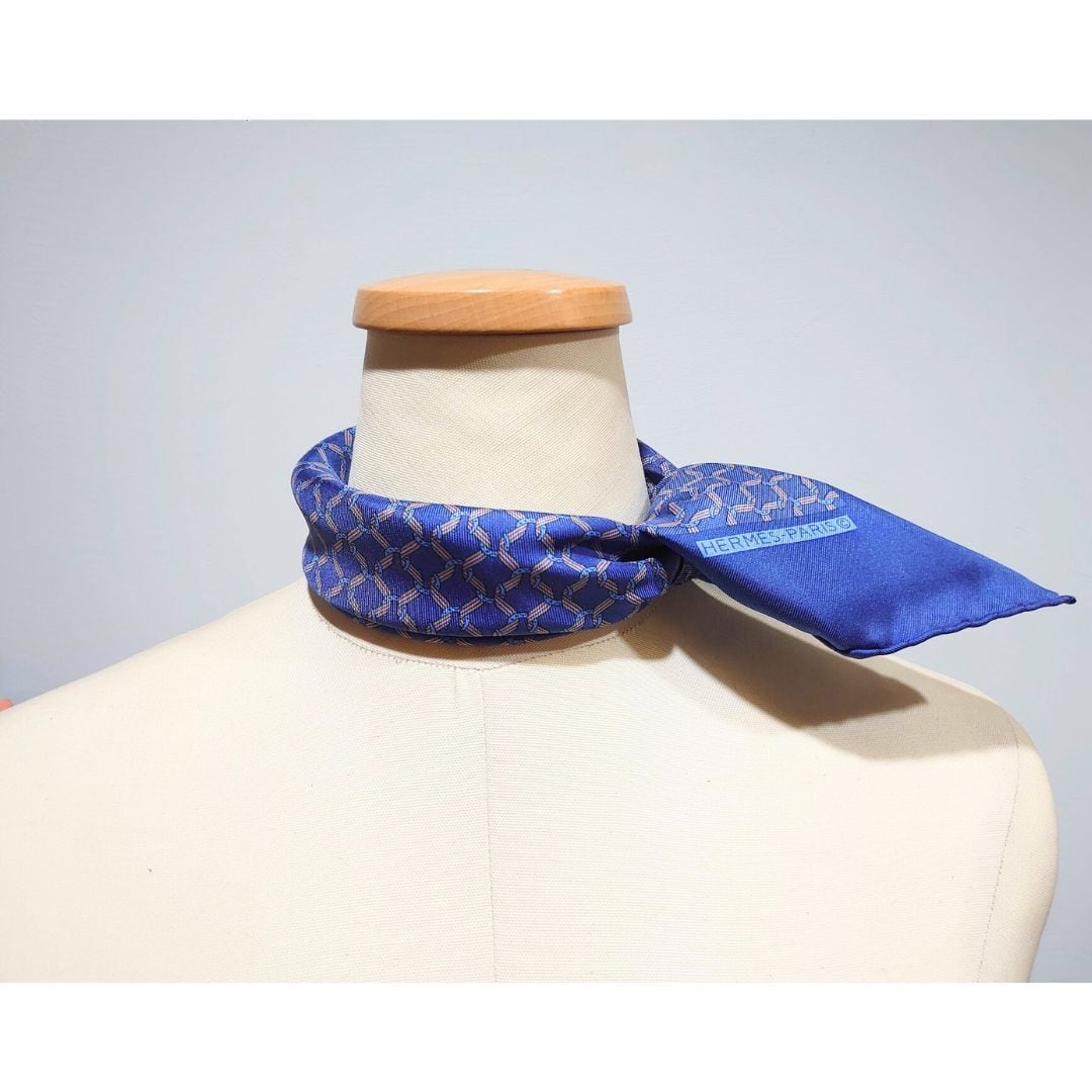 HERMES エルメス ミニスカーフ ミニバンダナ ハンカチ プチカレ シルク