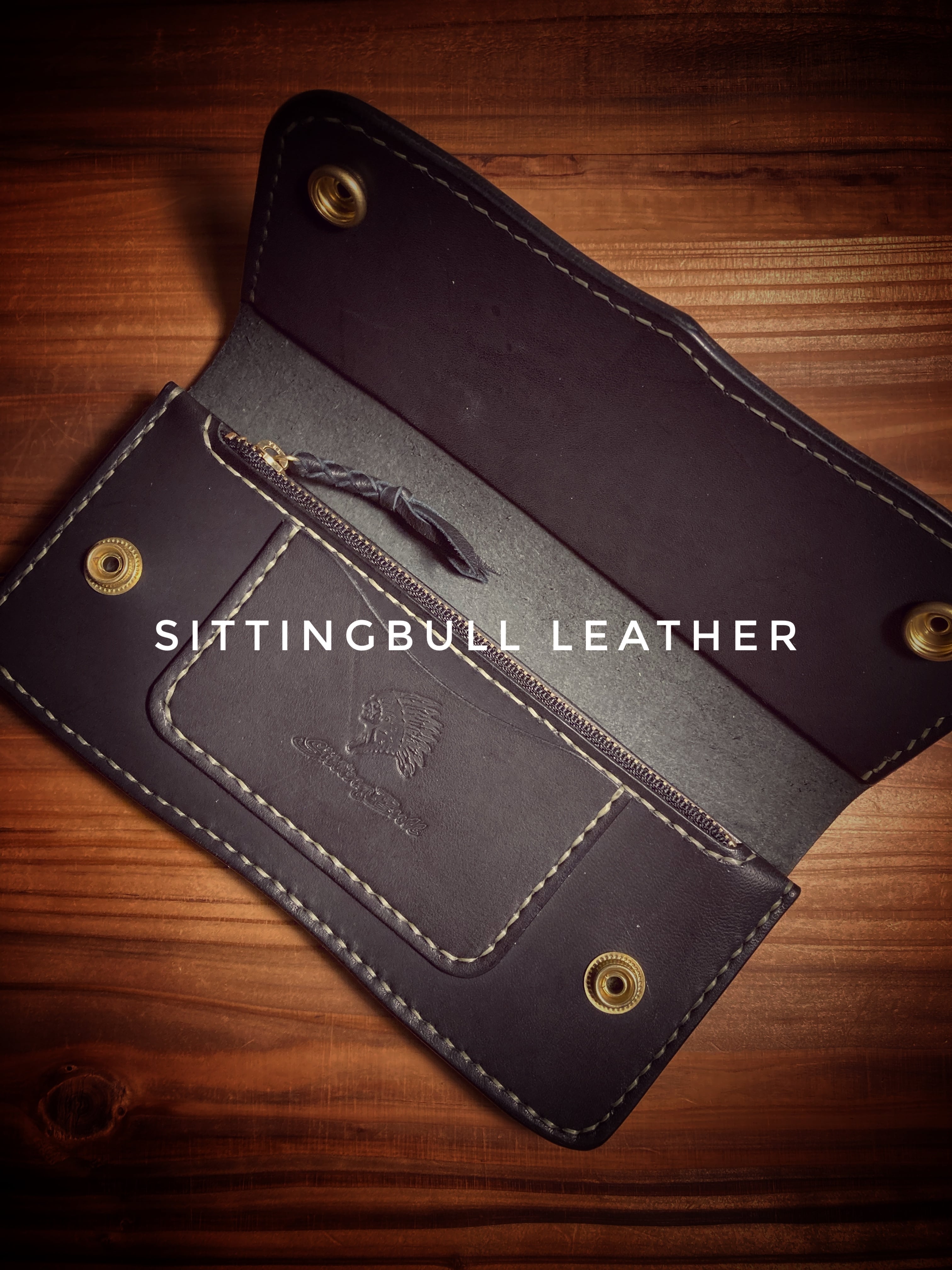スタッズ•トラッカーズウォレット | SittingBull Leather