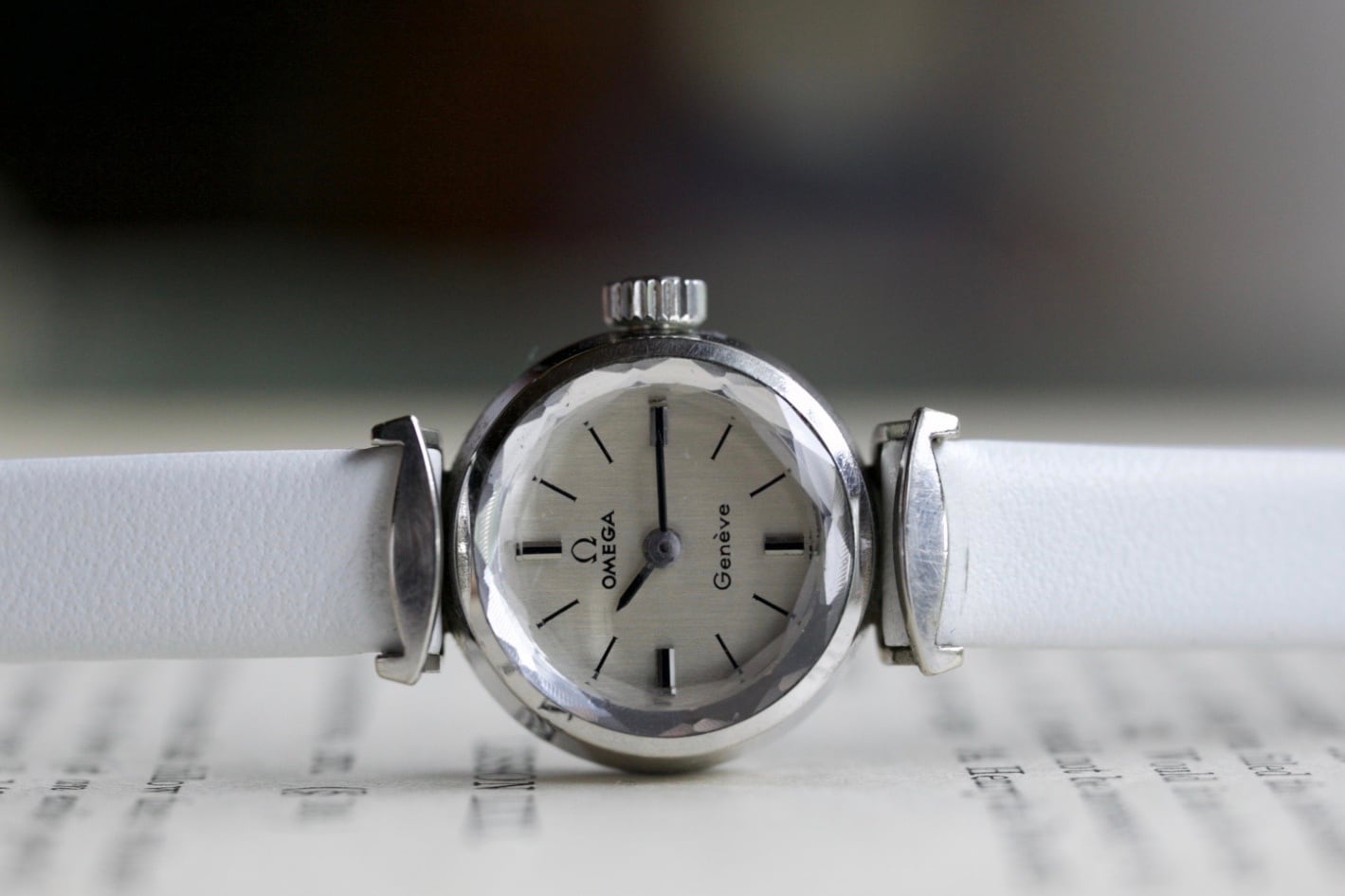 OMEGA】 1970's Geneve カクテルウォッチ カットガラス 2針 ステンレス