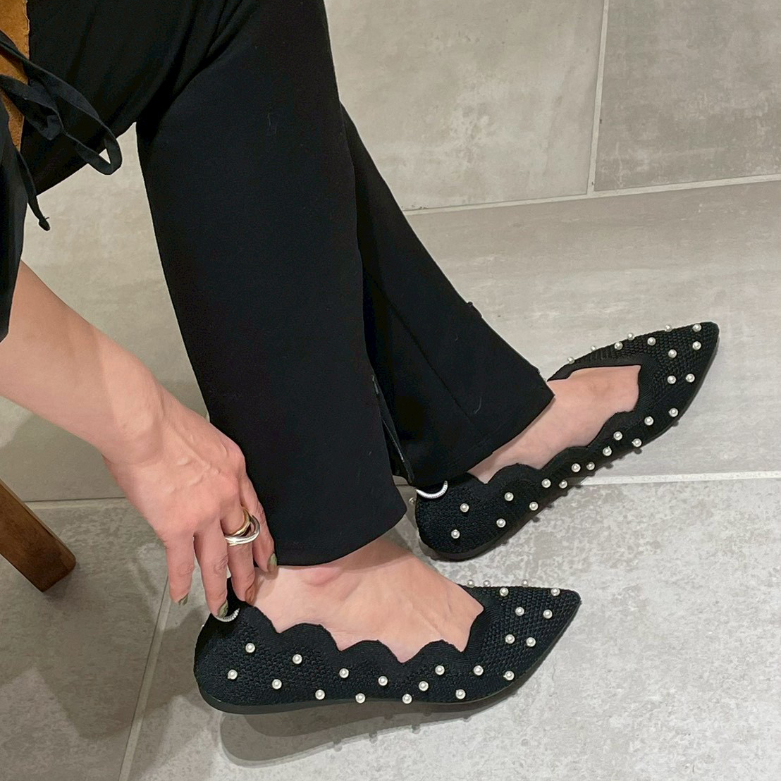 scallop pearls pattern / BLACK | Offen