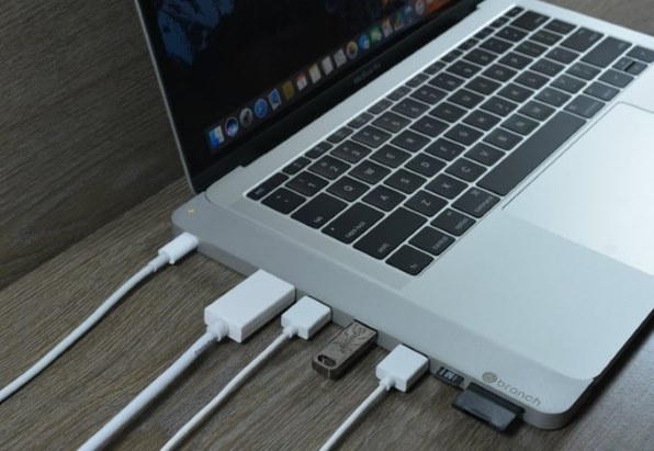 Apple MacBook Pro 13.3インチ Retinaディスプレイ/第6世代 Core i5