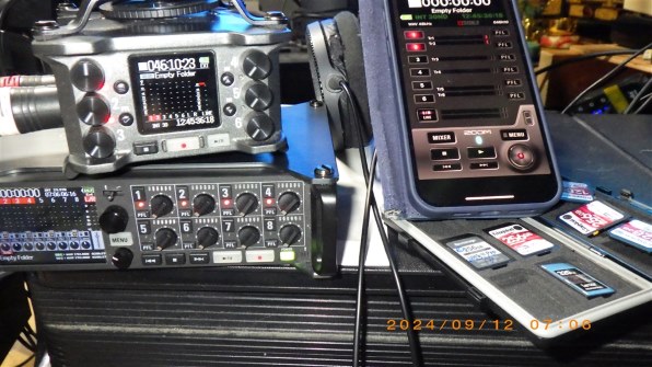 ZOOM F6 MultiTrack Field Recorder 価格比較 - 価格.com
