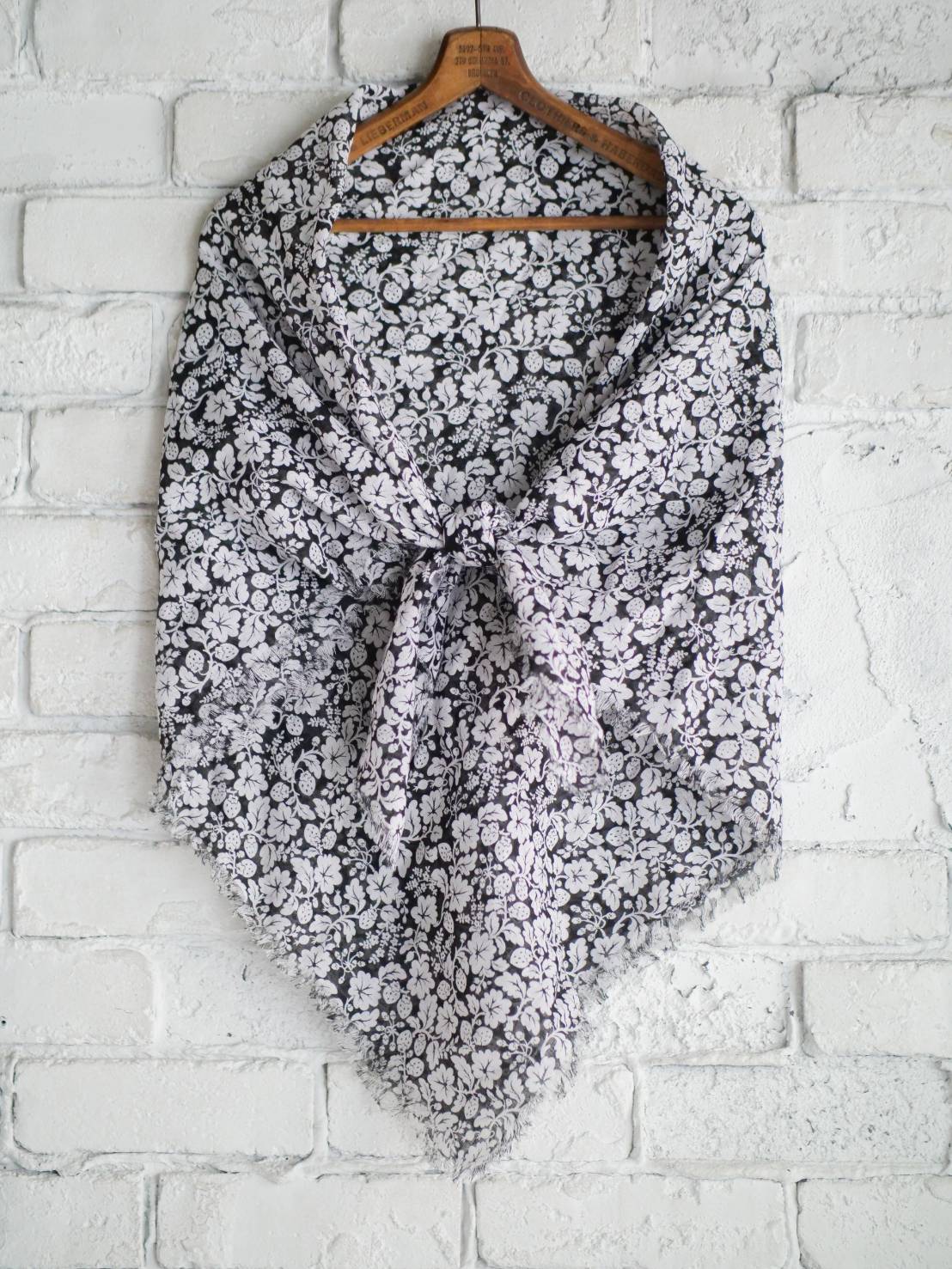R&D.M.Co- / OLDMAN'S TAILOR WILD BERRY GAUZE SHAWL オールドマンズ