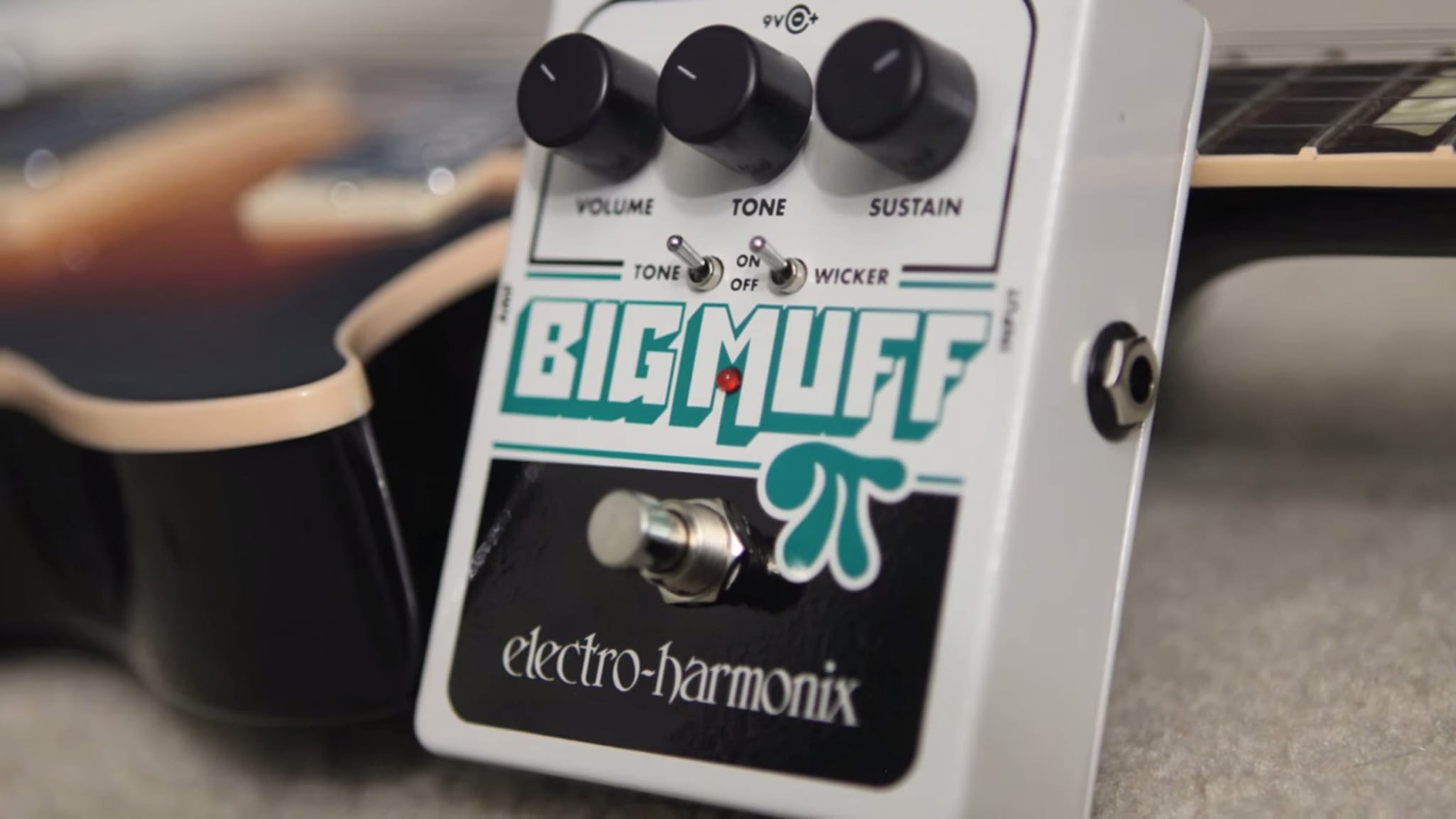 Big Muff Pi with Tone Wicker | Fuzz / Distortion / Sustainer