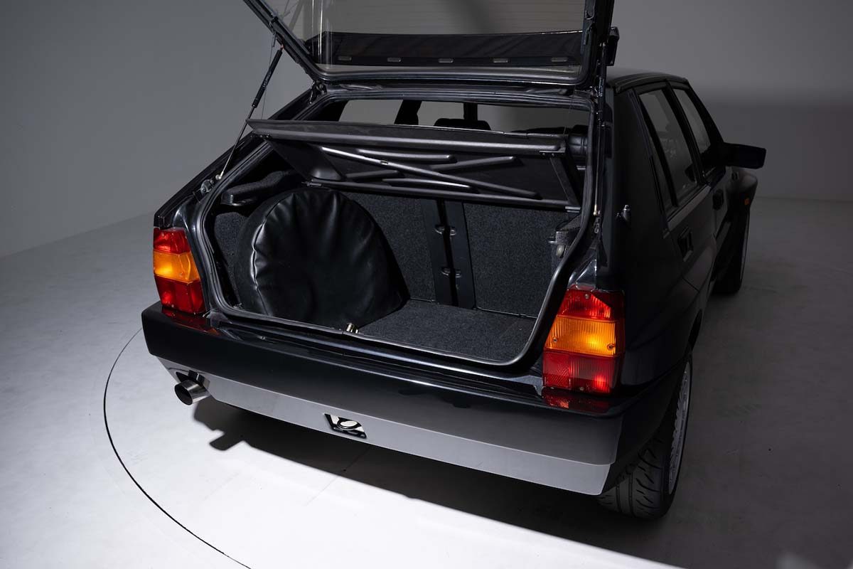 1993 Lancia Delta HF Integrale Evoluzione | 株式会社BINGO