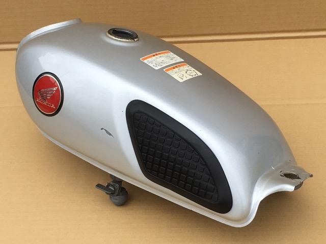 売約済み】CL50のガソリンタンクが入荷しました。 | バイクパーツの