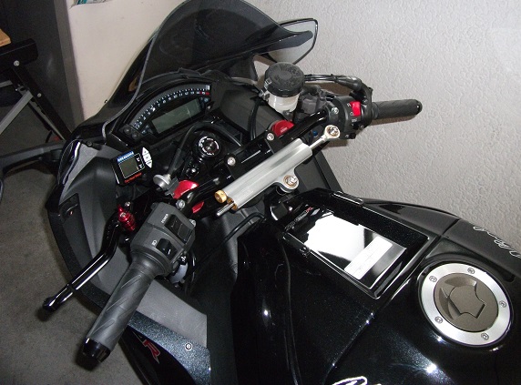 ZX-10Rカスタム（バーハンドル、NAGバルブ、タイヤヒートメーター