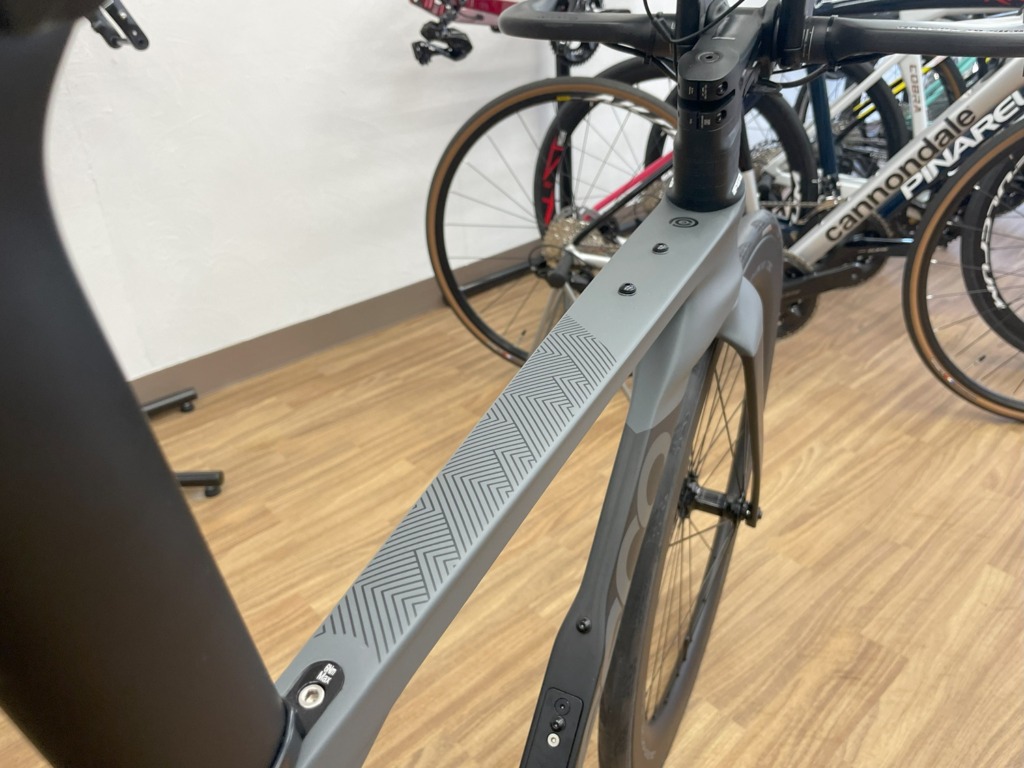 表彰台を狙うトライアスロンバイク！CEEPO KATANA × DURA-ACE Di2