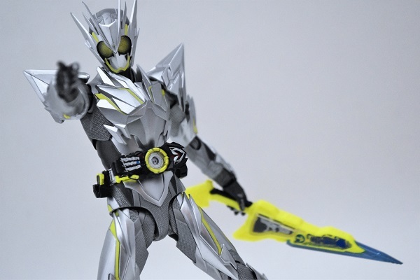 S.H.Figuarts 仮面ライダーゼロワン メタルクラスタホッパー | 魂の玩具箱