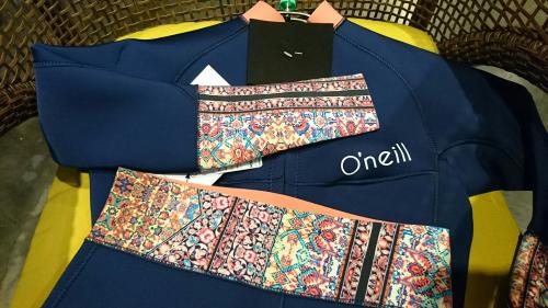 O'NEILL☆セットアップが可愛い！レディースウェットスーツをご紹介