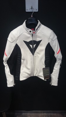 今からの時期におすすめのレザージャケット『G. LAGUNA EVO PELLE』