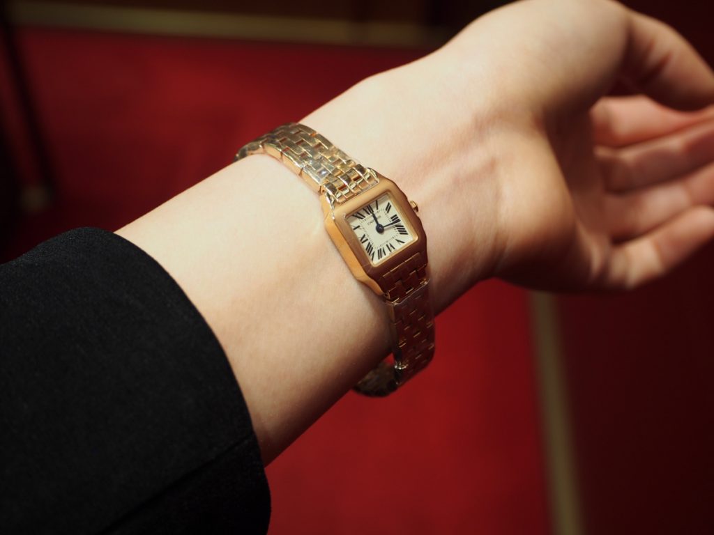 Cartier(カルティエ)】フェミニンかつマスキュリンなゴールドウォッチ
