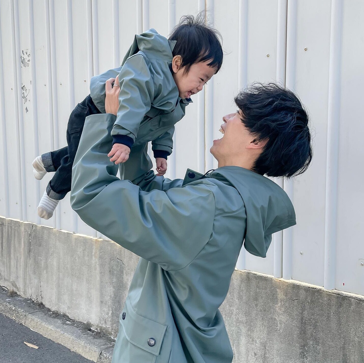子どもから大人ユニセックスまで、春も大活躍の「 ヨットパーカ