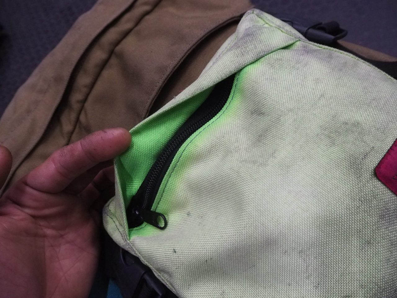 SWIFT INDUSTRIES* sidekick pouch (ecopak/coyote) - BLUE LUG ONLINE
