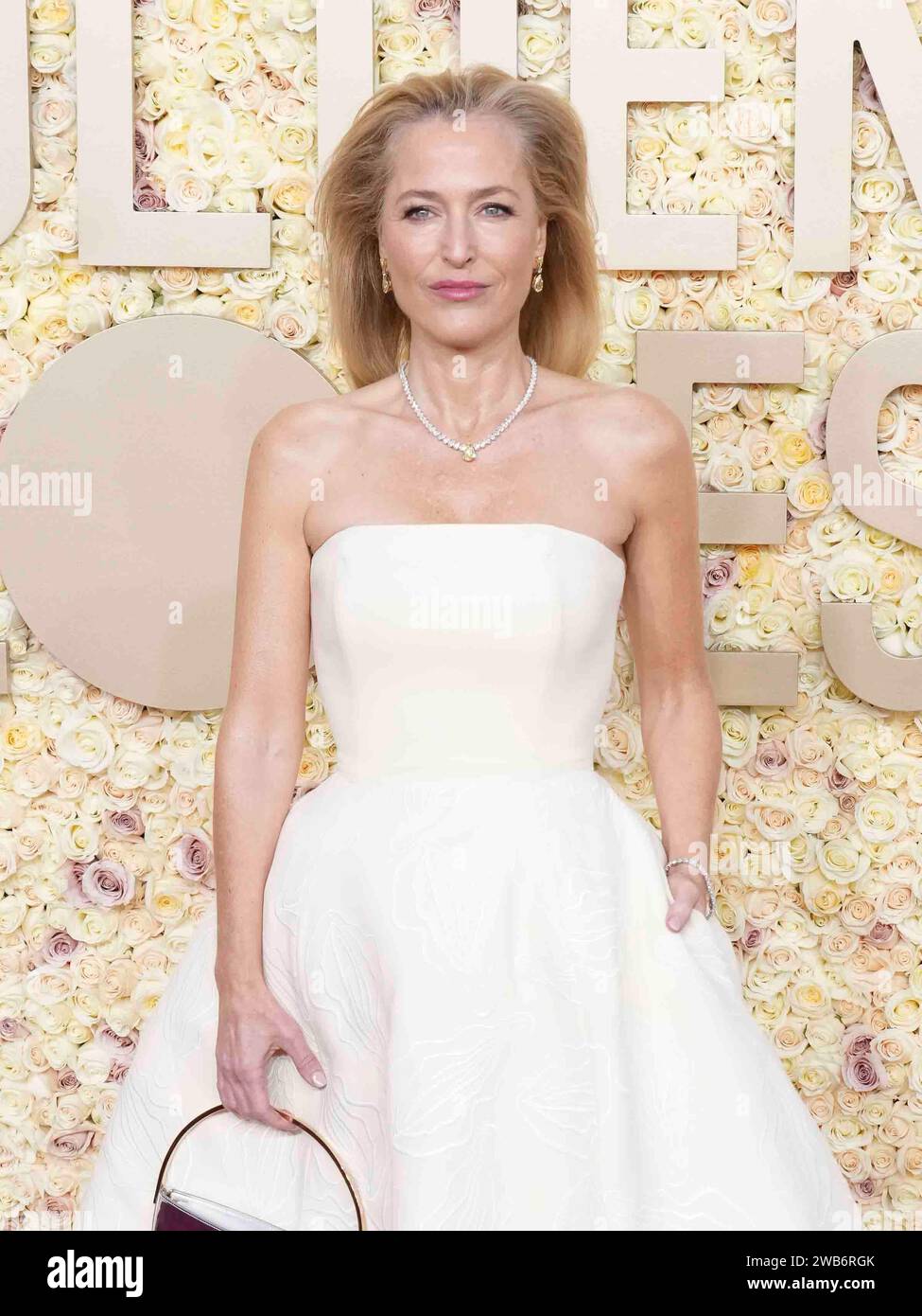 Gillian Anderson attends the arrivals of The 81st Annual Golden
