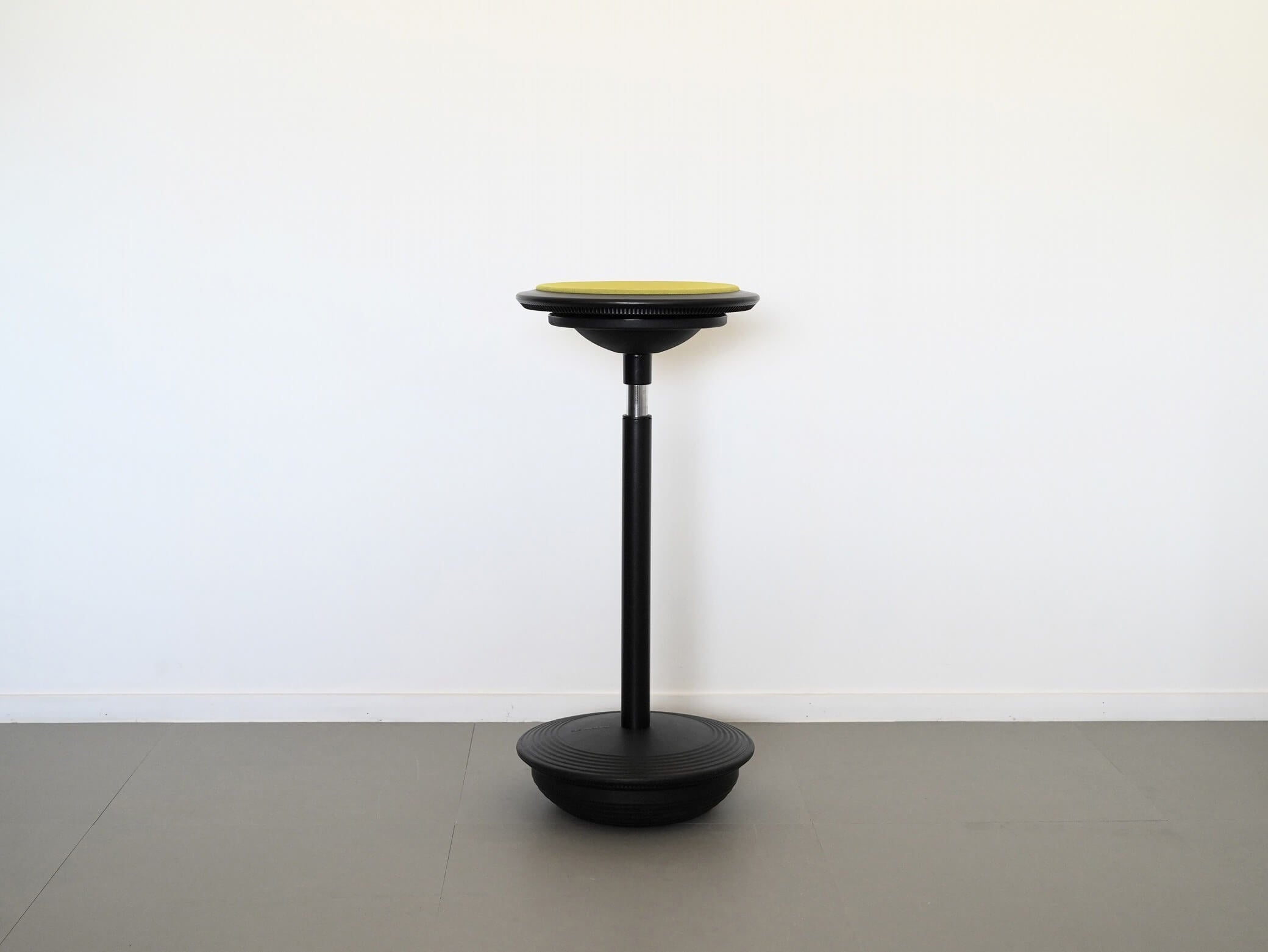 スティッツ 昇降スツール ハーフシーティングチェア ウィルクハーン