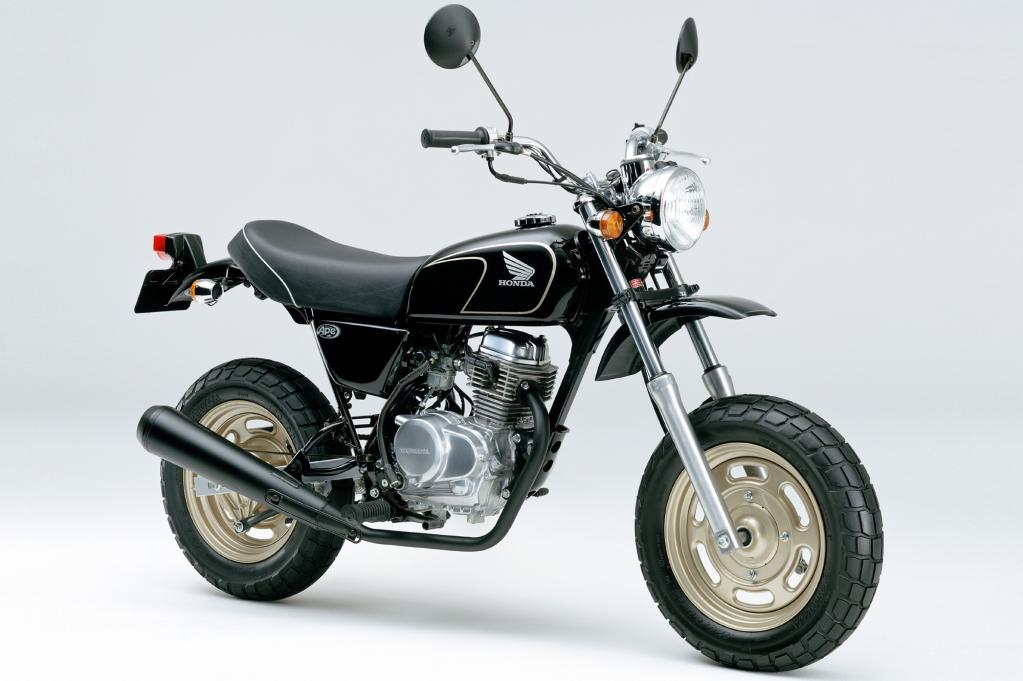 縦型50ccエンジンはなぜパワーを出しやすい？ ホンダ エイプを根掘り葉