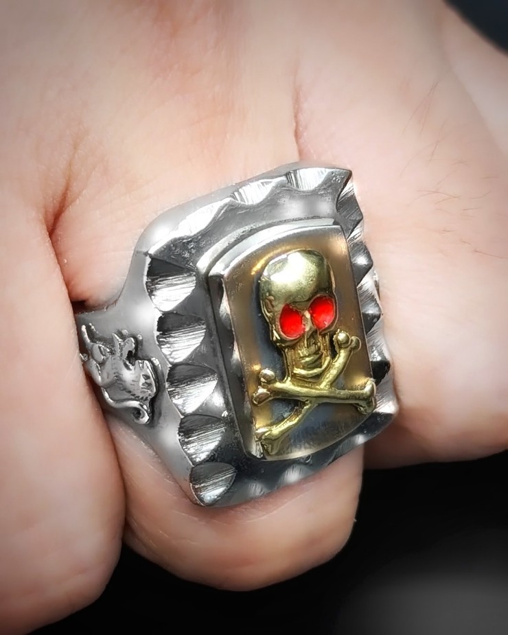 Vintage Mexican Biker Ring “Skull & Cross Bones” | 8UP