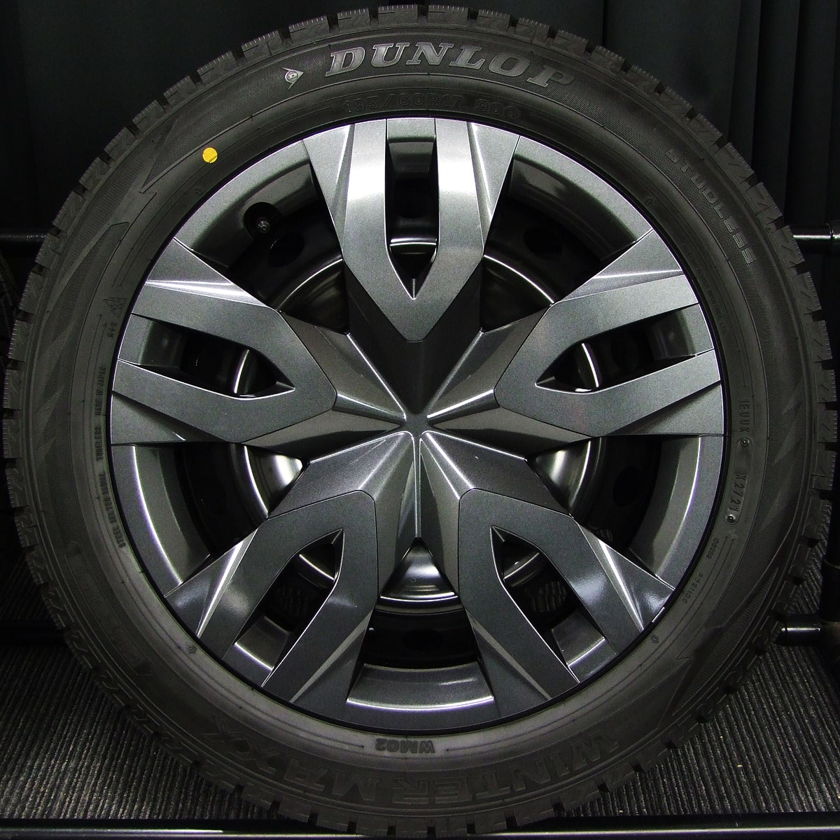 TOYOTA (トヨタ) PRIUS (プリウス) 純正 17×6.5J(+40)PCD114.3-5H 新車