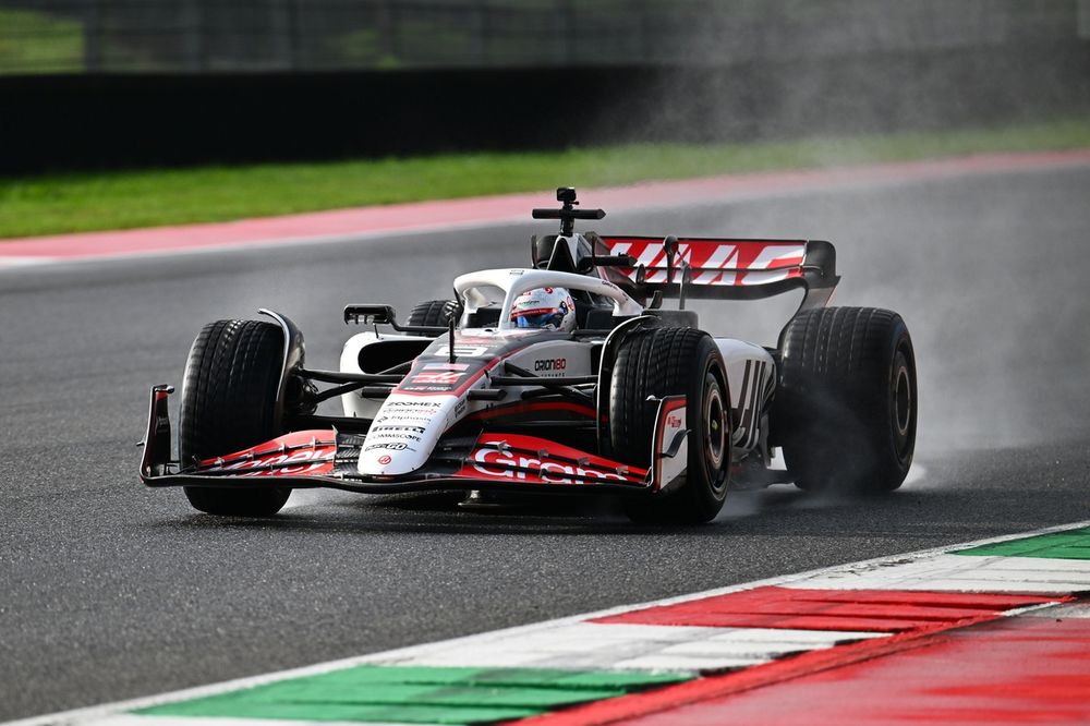グロージャン、5年ぶりにF1マシンをドライブ。フェラーリやレッドブル
