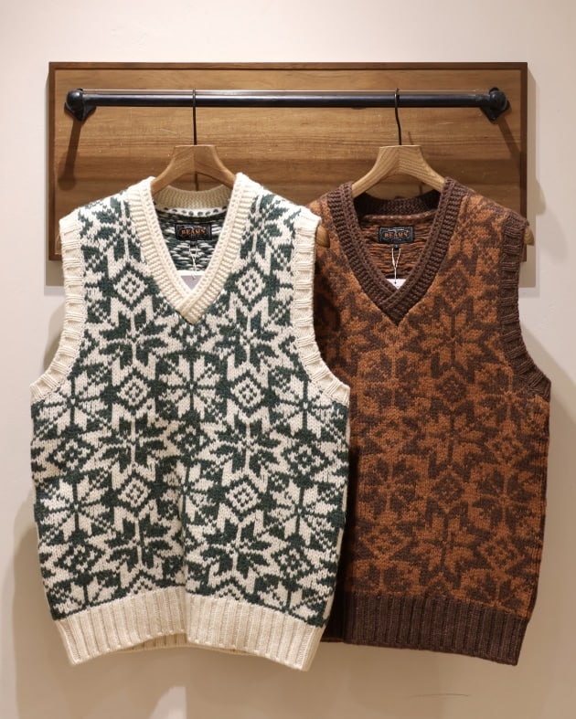 雪景色に似合うニットベスト｜BEAMS PLUS（ビームス プラス）｜BEAMS