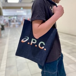 Brilla per il gusto（ブリッラ ペル イル グスト）A.P.C. × ASICS