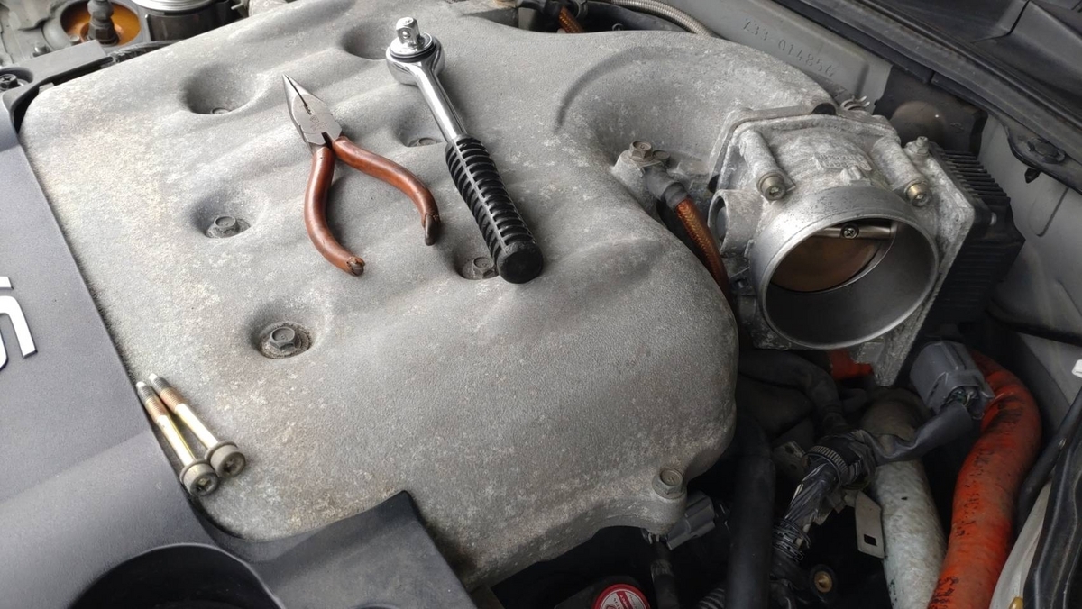 Z33 タペットカバーパッキン交換(後編) - 京福平令手記