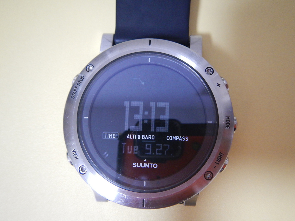 SUUNTO 【コア ブラッシュドスチール】 レビュー - 埼玉県川越発～お
