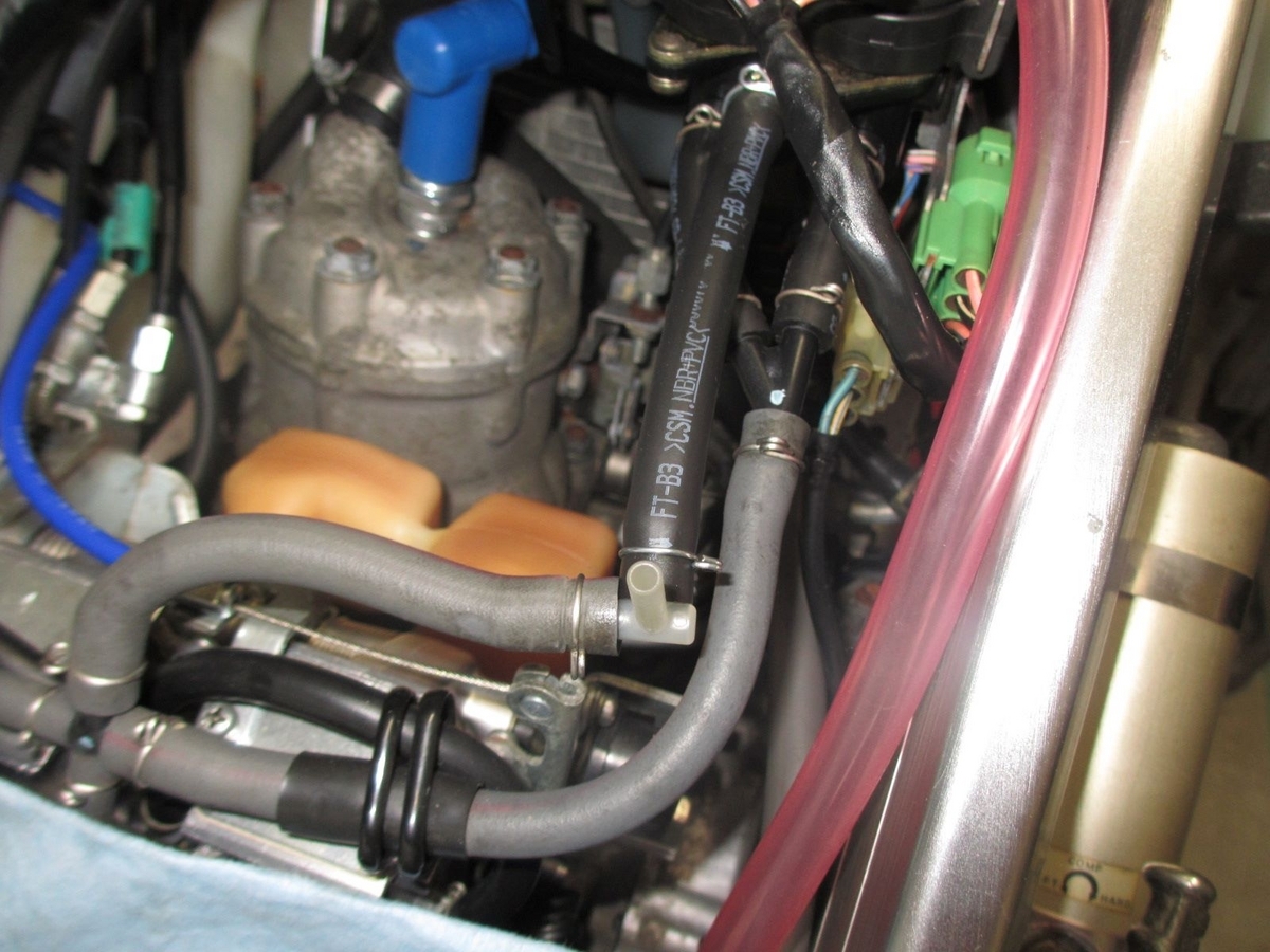 MC21のエアクリーナーボックスを取り付けよう②・・・の巻 - GSX-R